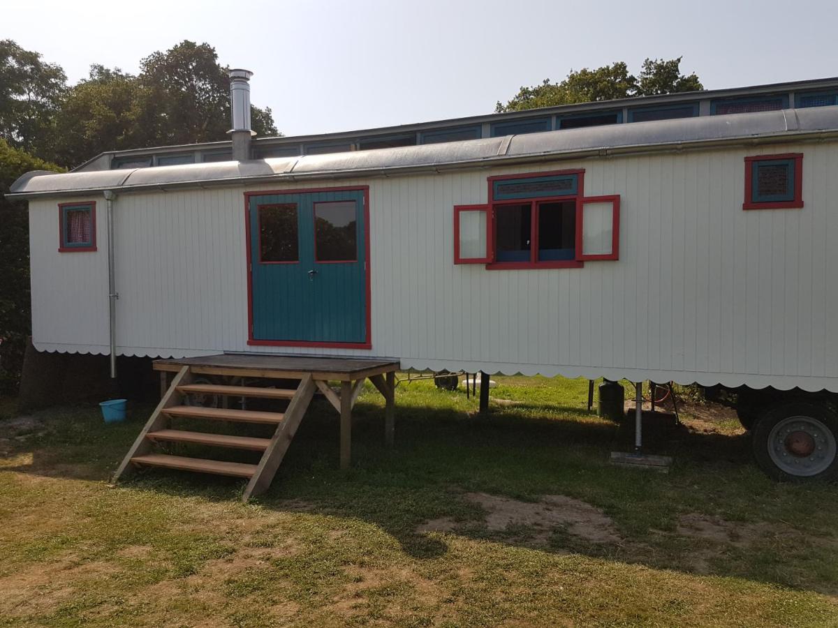 Gezellig Pipowagen In Oostvoorne Villa Exterior photo